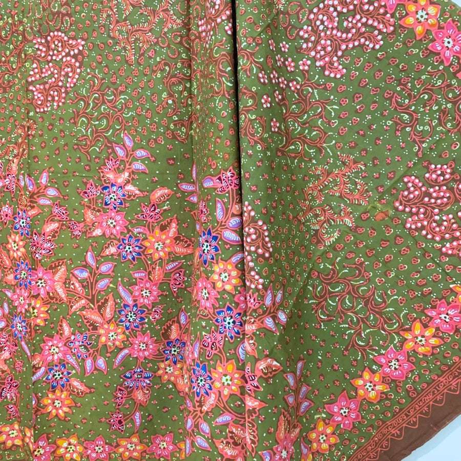 Authentique Batik manuscrit Lasem - Magnifique Buketan Cutikan en vert et rose