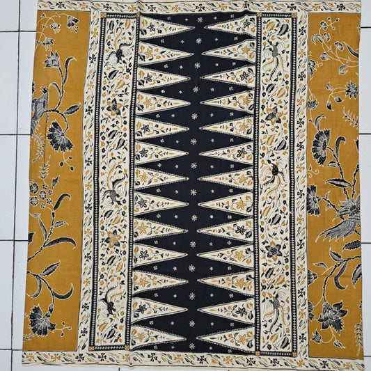 Jarik & Selendang batik tulis lawas Sumatra for Cerebon circa1980